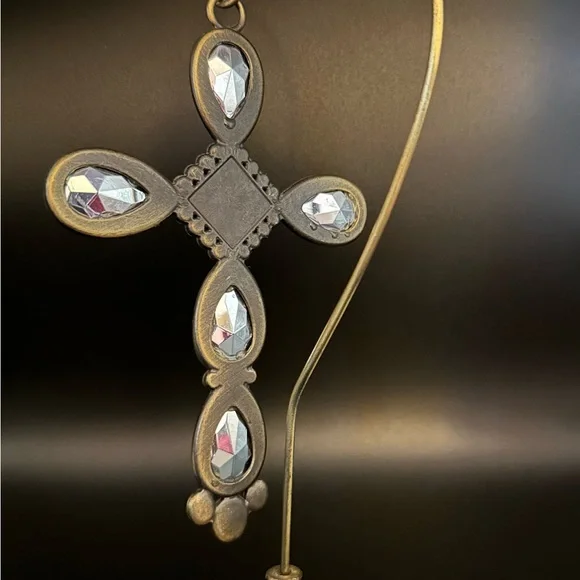 Kirkland Signature Pink and Gold Cross Ornament w/ Pink Stand - Picture 3 of 16